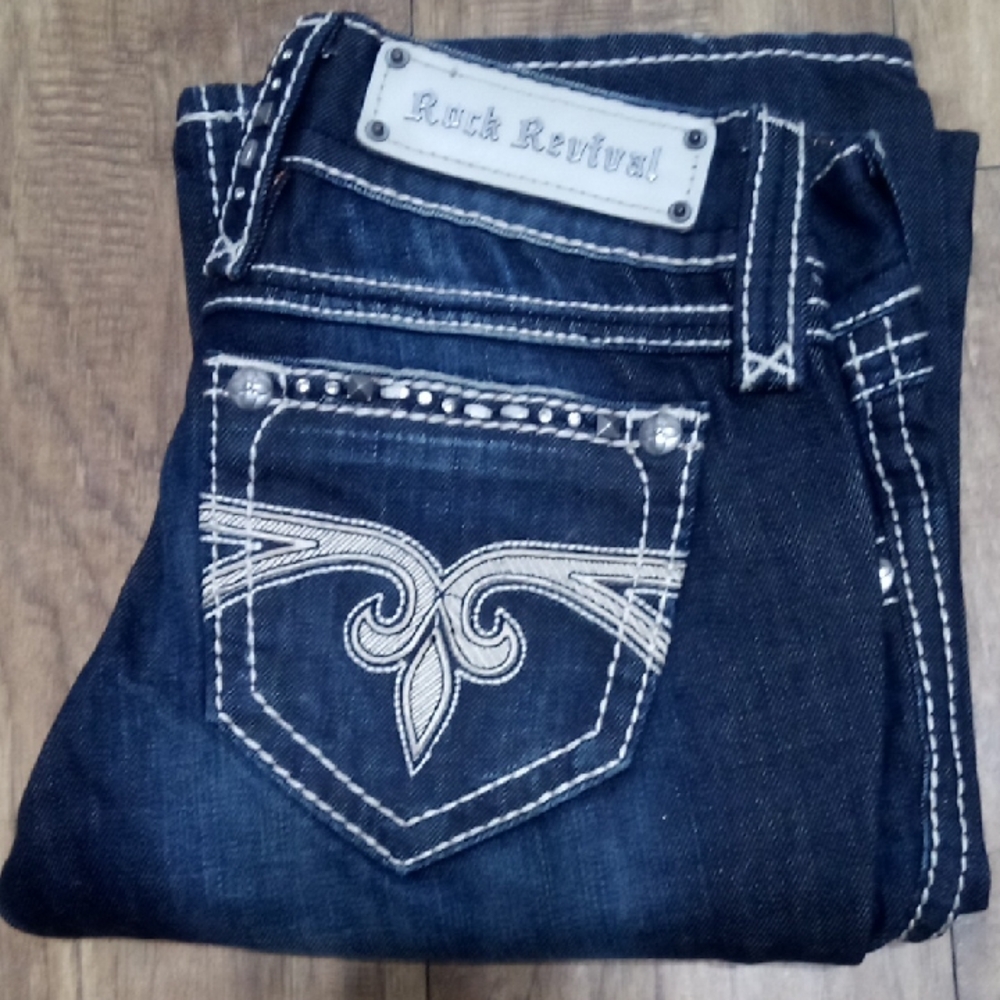 Rock Revival NWOT Women's 26 Straight Studs Rhinestones Distressed